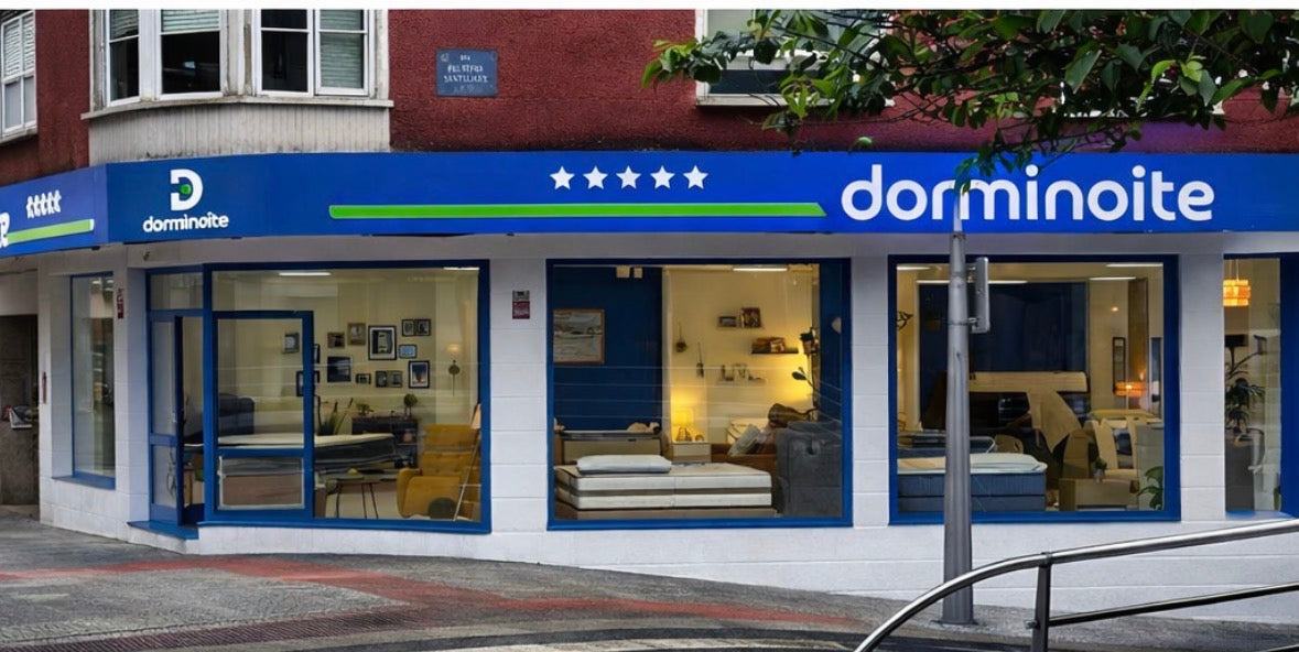Fachada real de Dorminoite Pontevedra, Avenida de Lugo, 1